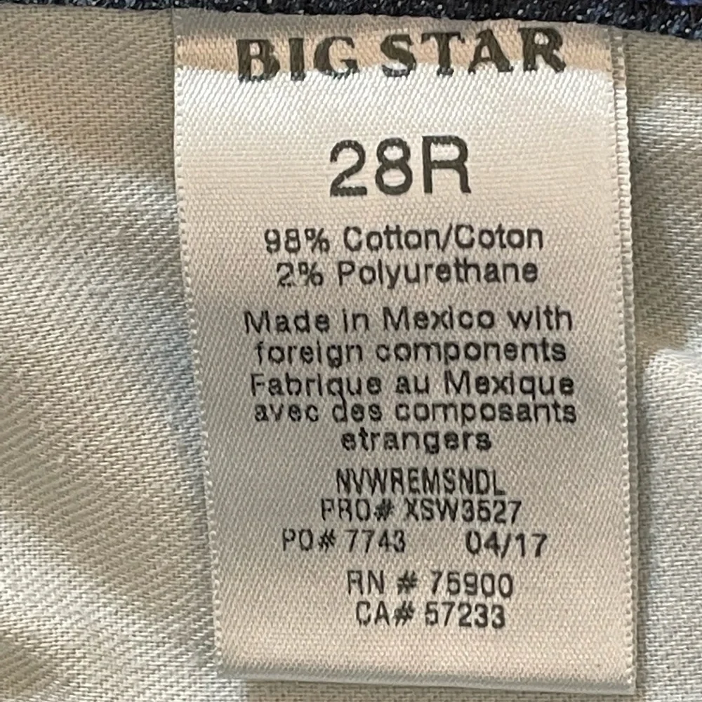 Big Star Nova XVI 18 Remy Boot Cut Mid-Dark Wash Blue Jeans Size 28R